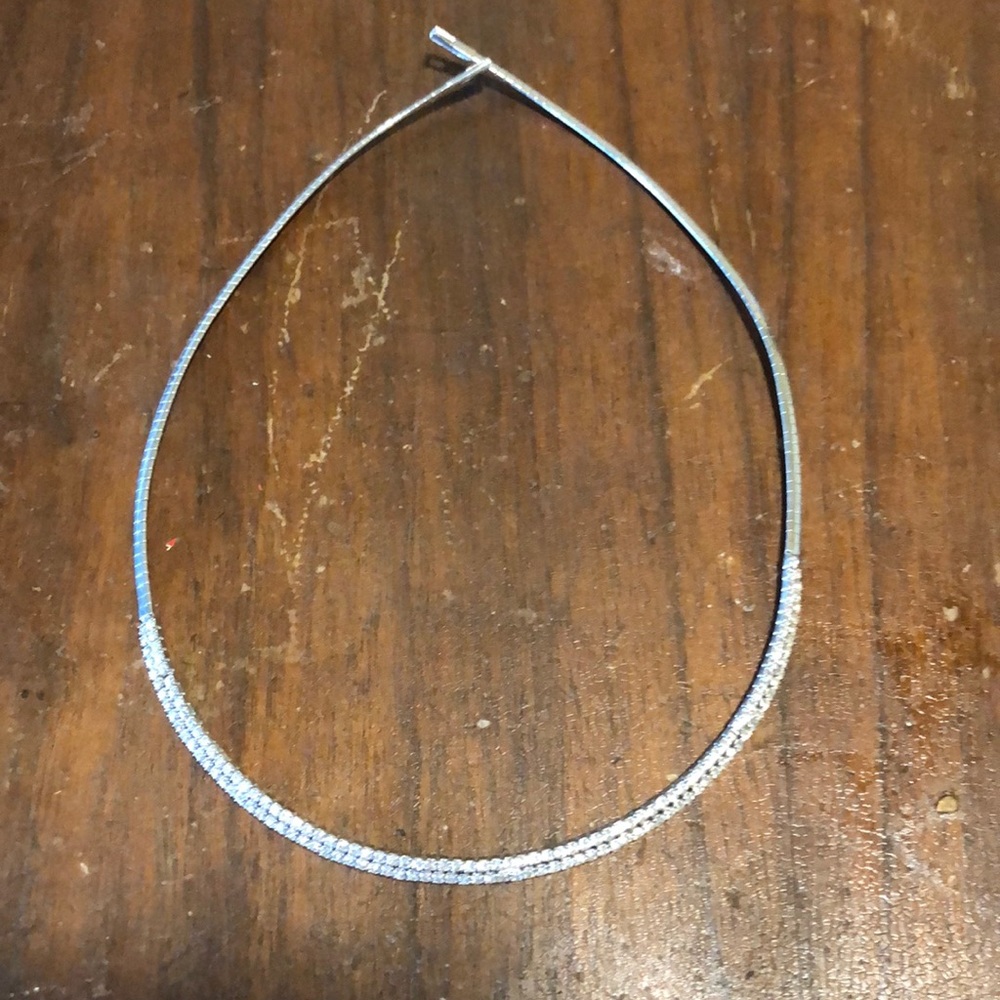 Silver necklace with false diamonds